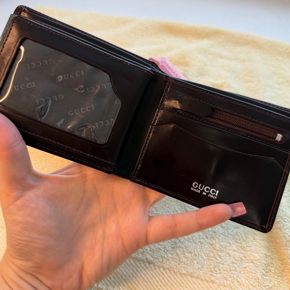Gucci Vintage Dark Brown Leather Bifold Wallet with Metal Logo Bar and Box - Picture 4 of 9